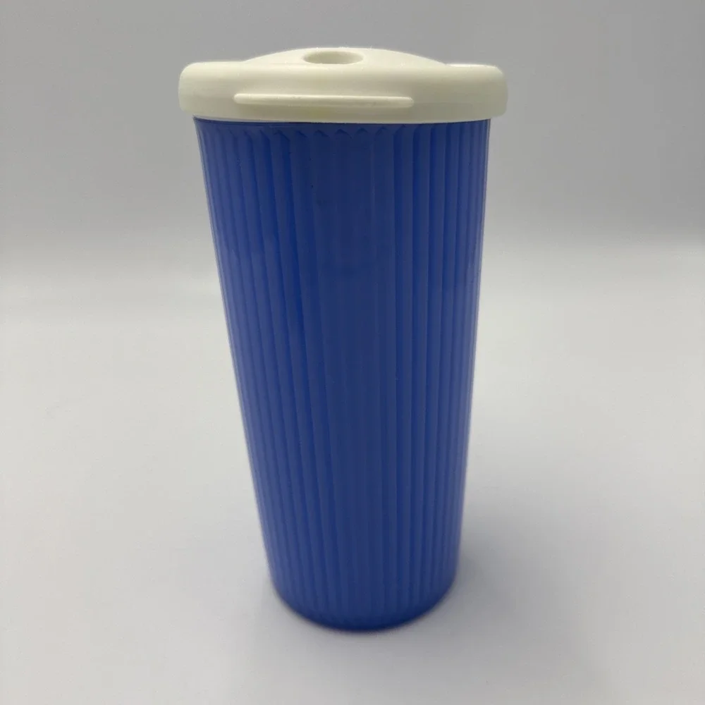 Tupperware 24oz Blue Insulated Tumbler Drink Cup #3329A-3 With Lid-VGC